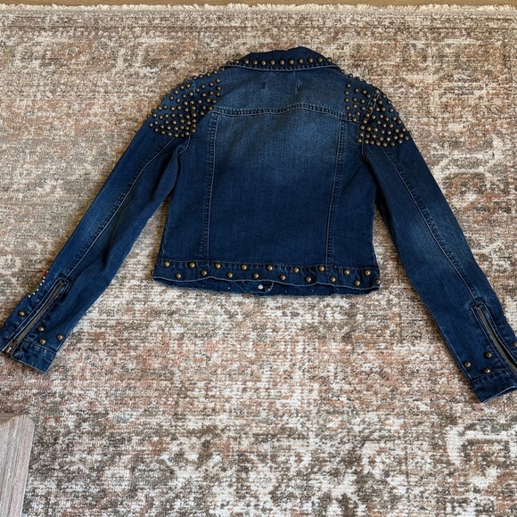 Blue Revival Studded Denim Jacket with Rose Embroidery never worn Size S - Picture 2 of 5